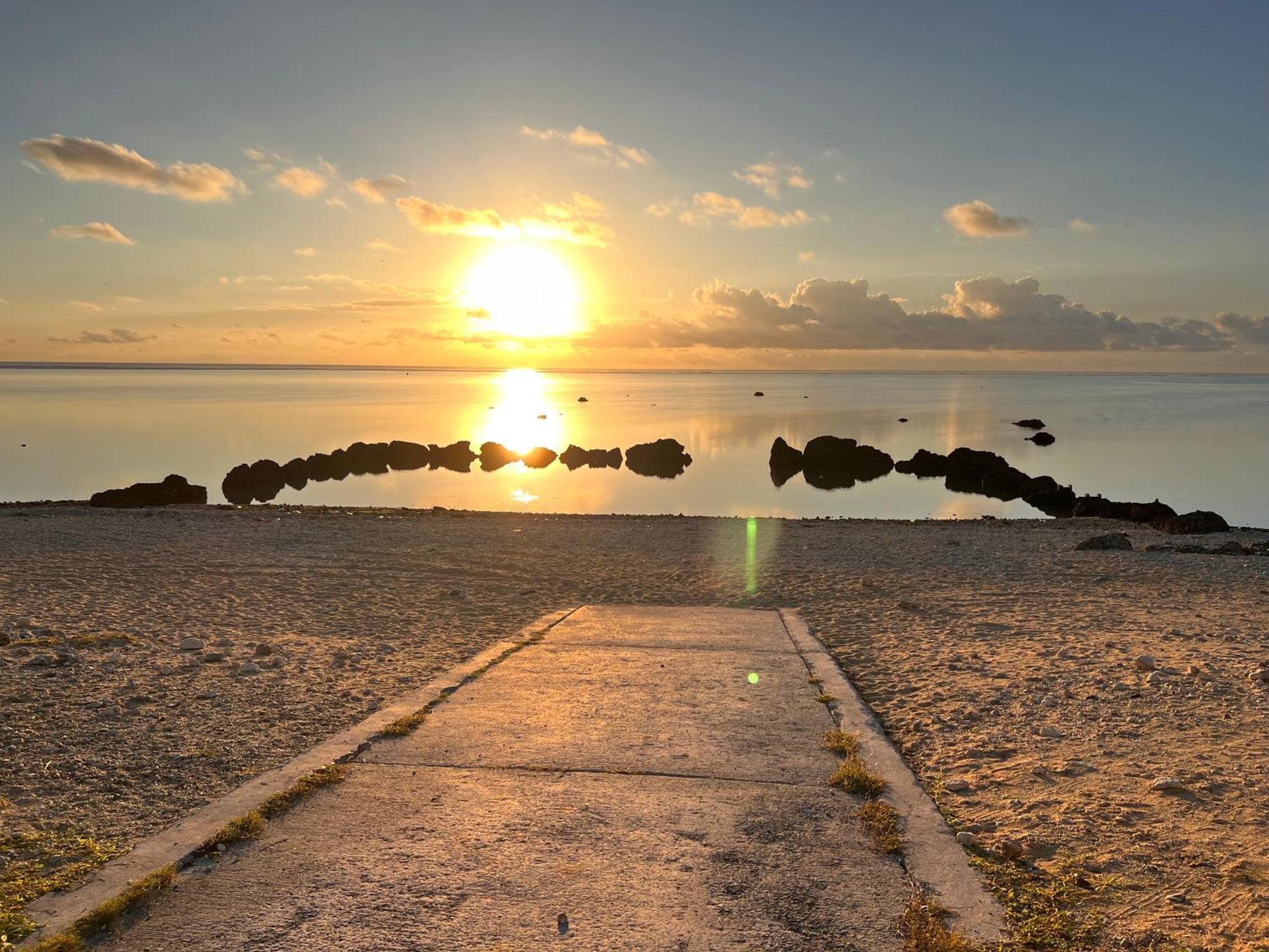 星降る夜と天然木の香りに包まれる新築癒しの隠れ家ishigaki Villa En えん Buitenkant foto